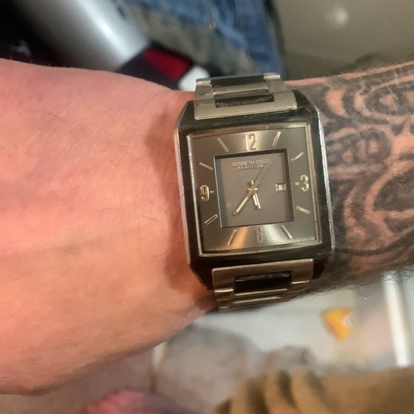 Kenneth Cole Reaction Watch - Picture 4 of 4